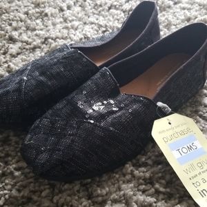 NWT black sequin Tom's sz 7.5
